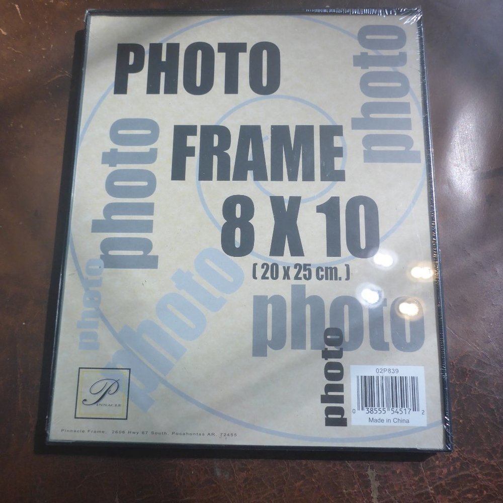 8" x 10" Plastic Minimalist Wall Hanging Photo Frame